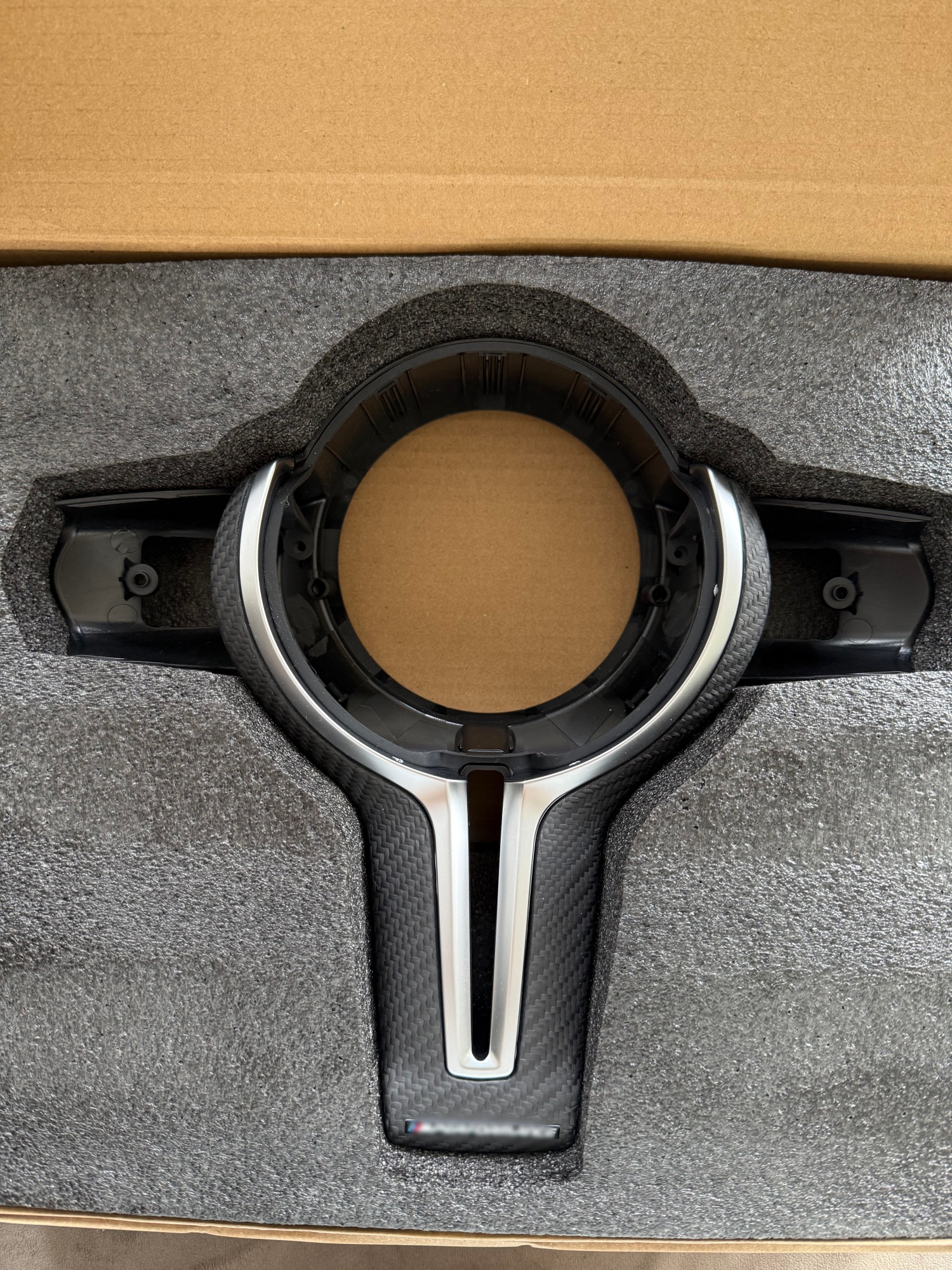 Steering Wheel Cover Plate Rea - Crepe Pan Carbon บทวิจารณ์และราคา