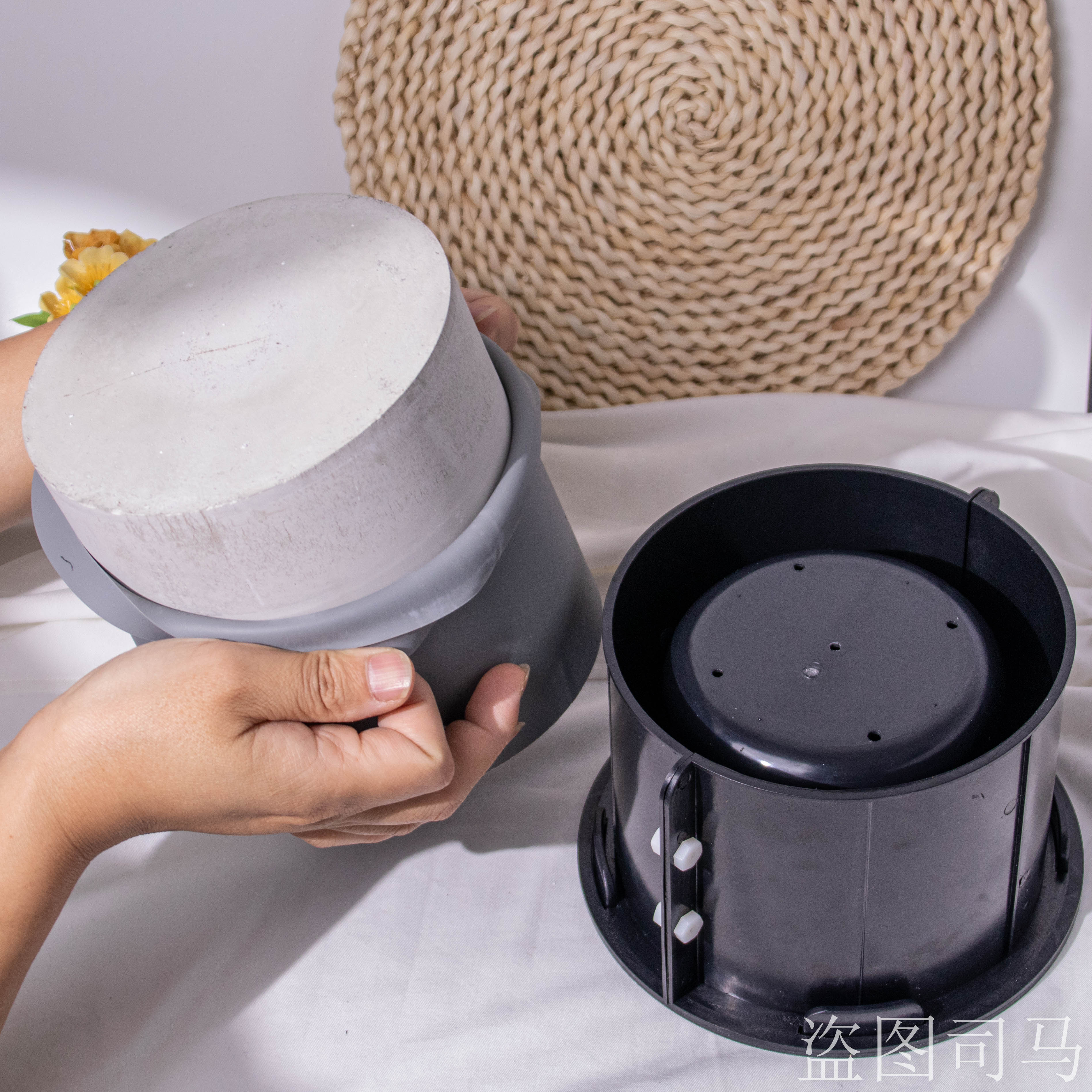 Large Round Flower Pot Cement  - Potsticker Mold บทวิจารณ์และราคา
